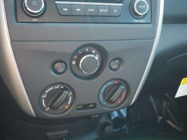 2017 Nissan Versa 1.6 SL 4dr Sedan